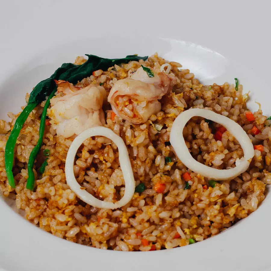 Рис с морепродуктами 海鲜炒饭