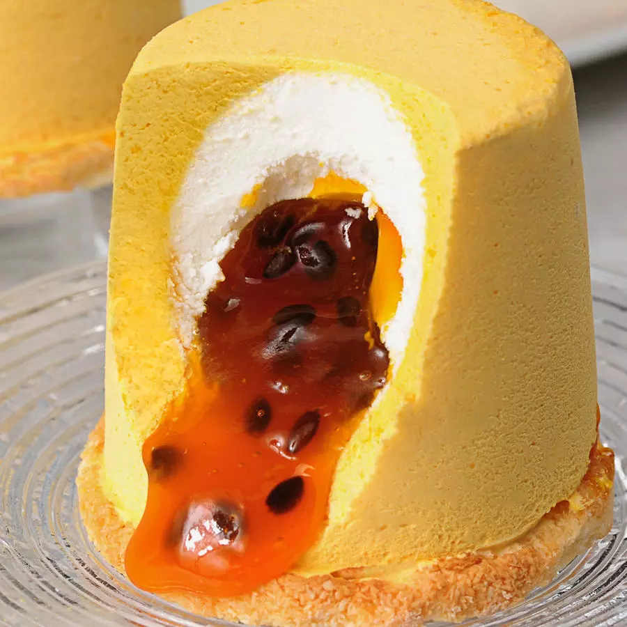 Пирожное манго-маракуйя 芒果百香果蛋糕