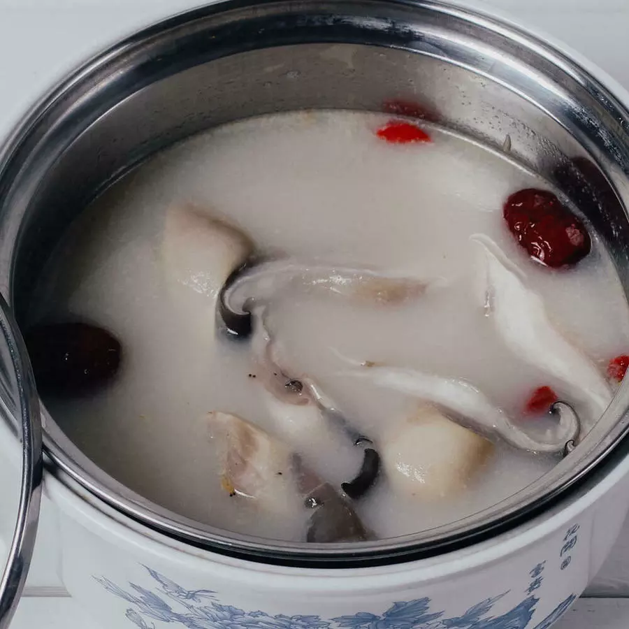 Грибной бульон 菌汤锅