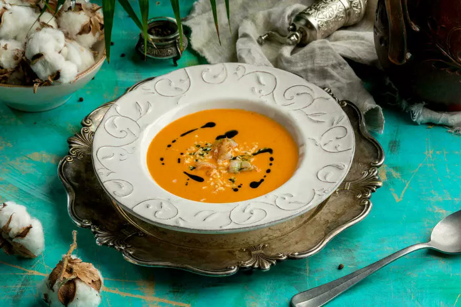 Крем суп из томатов с креветкой