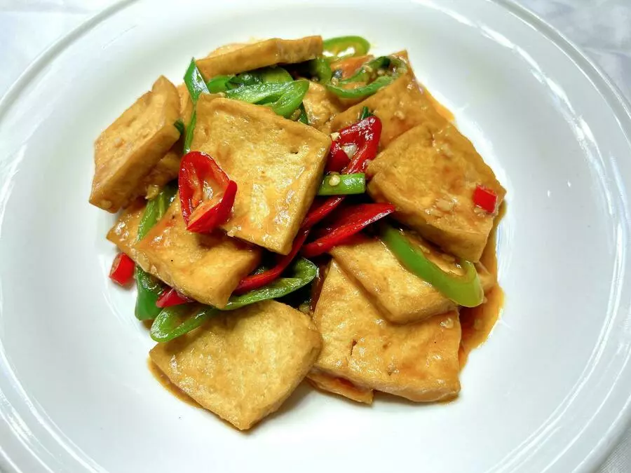 Острый обжаренный тофу 香煎豆腐