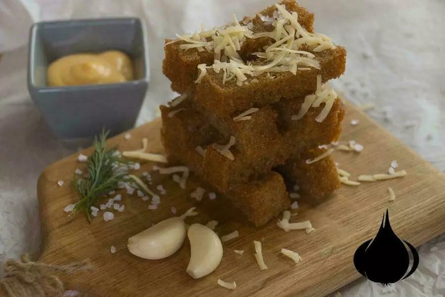 Гренки с чесноком