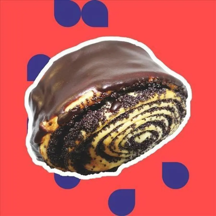 Булочка с маком