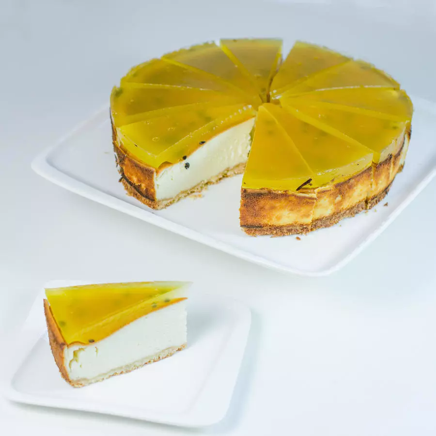 Торт «Творожный десерт с маракуйя» 1,860 кг
