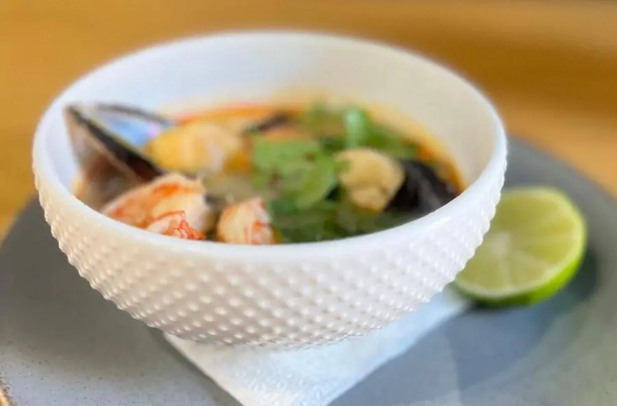 Азиатский суп с морепродуктами 