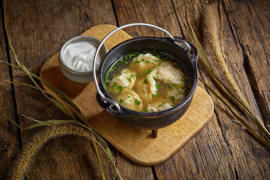 Пельмени мясные в бульоне