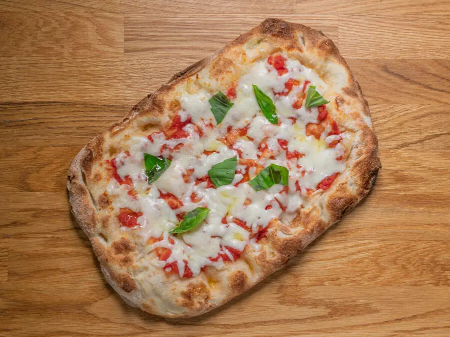 Римская пицца Маргарита 