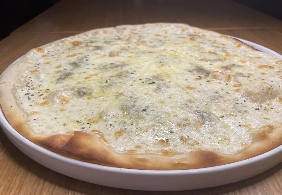 Пицца Четыре сыра, 33 см.