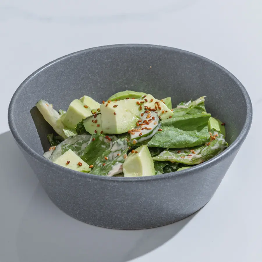 Зеленый салат с авокадо
