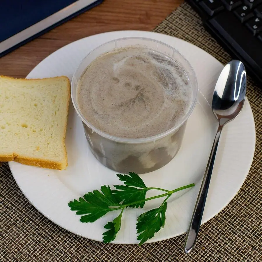 Крем-суп из шампиньонов на сливках + сухарики 15 г