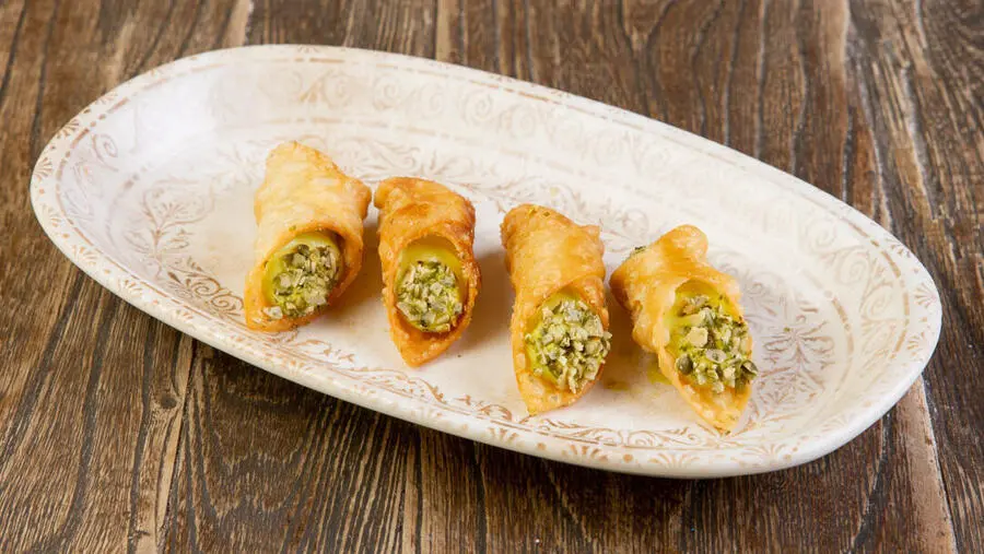 Канноли