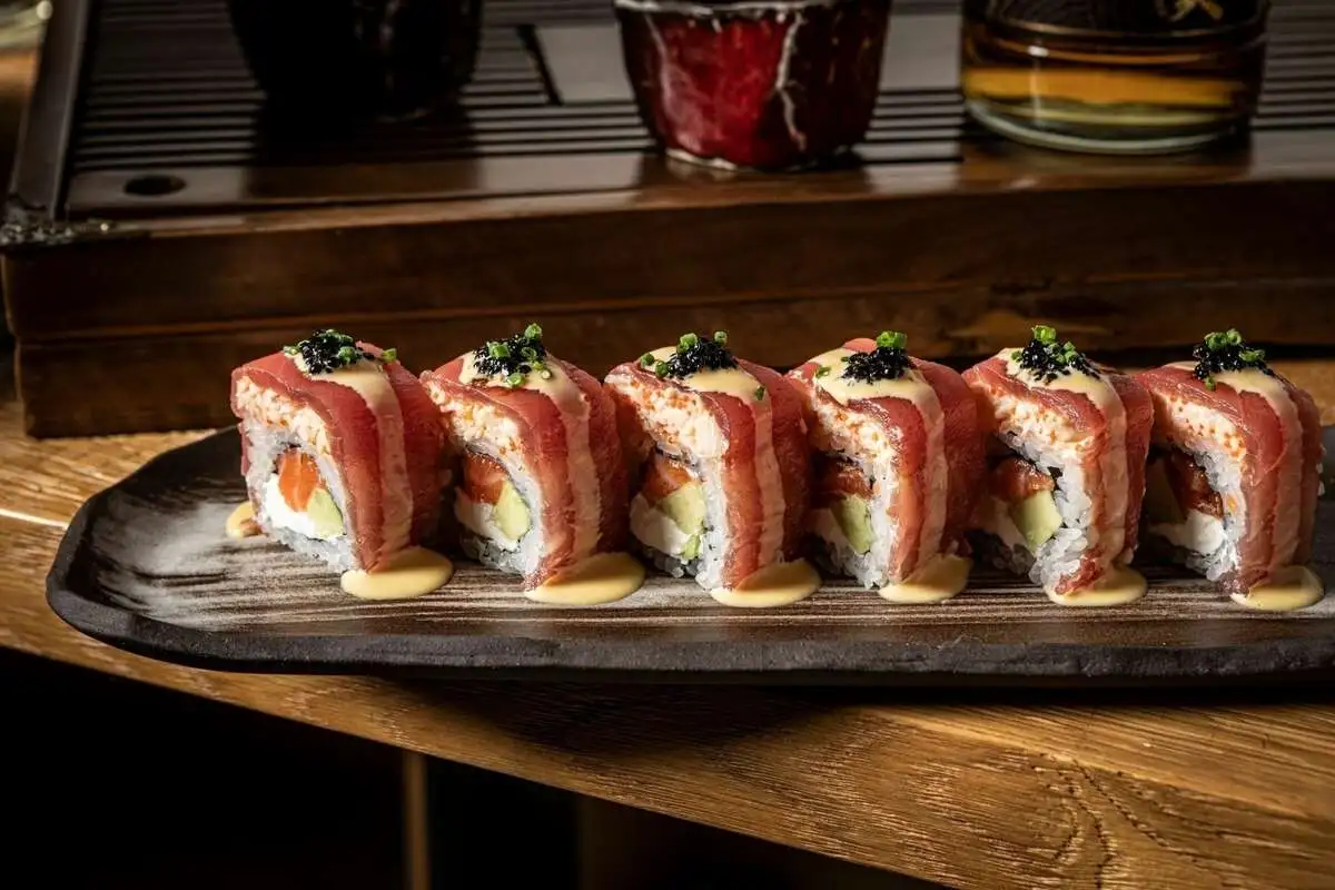 Roll with tempura shrimp and crab phalanx ​