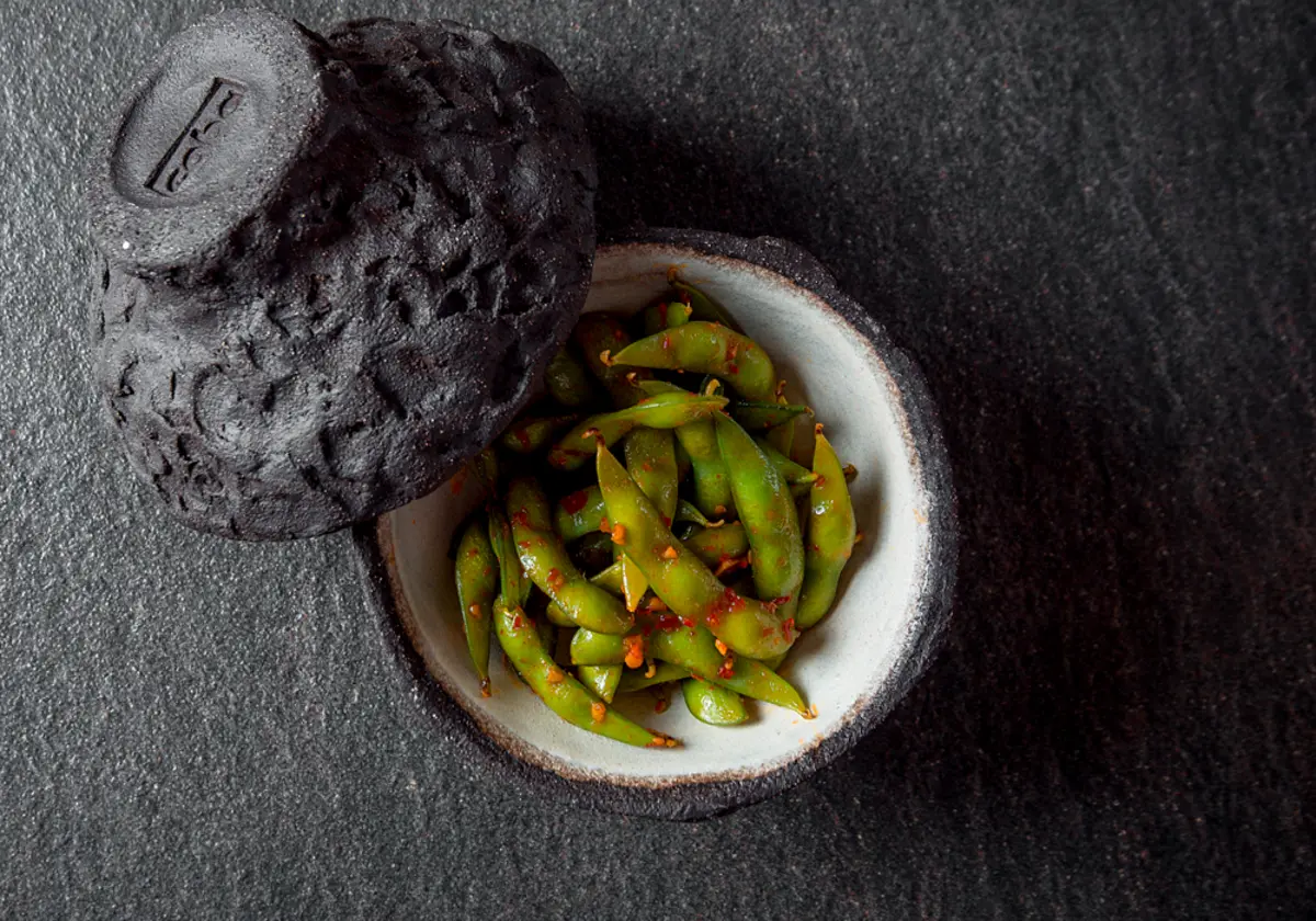 Edamame in spicy sauce