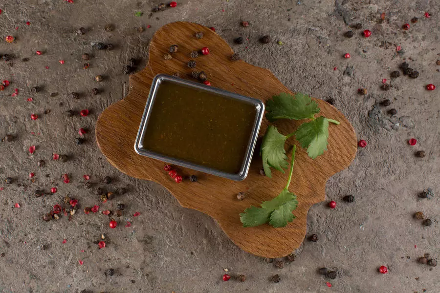 Ткемали зеленый с эстрагоном (Казбек)