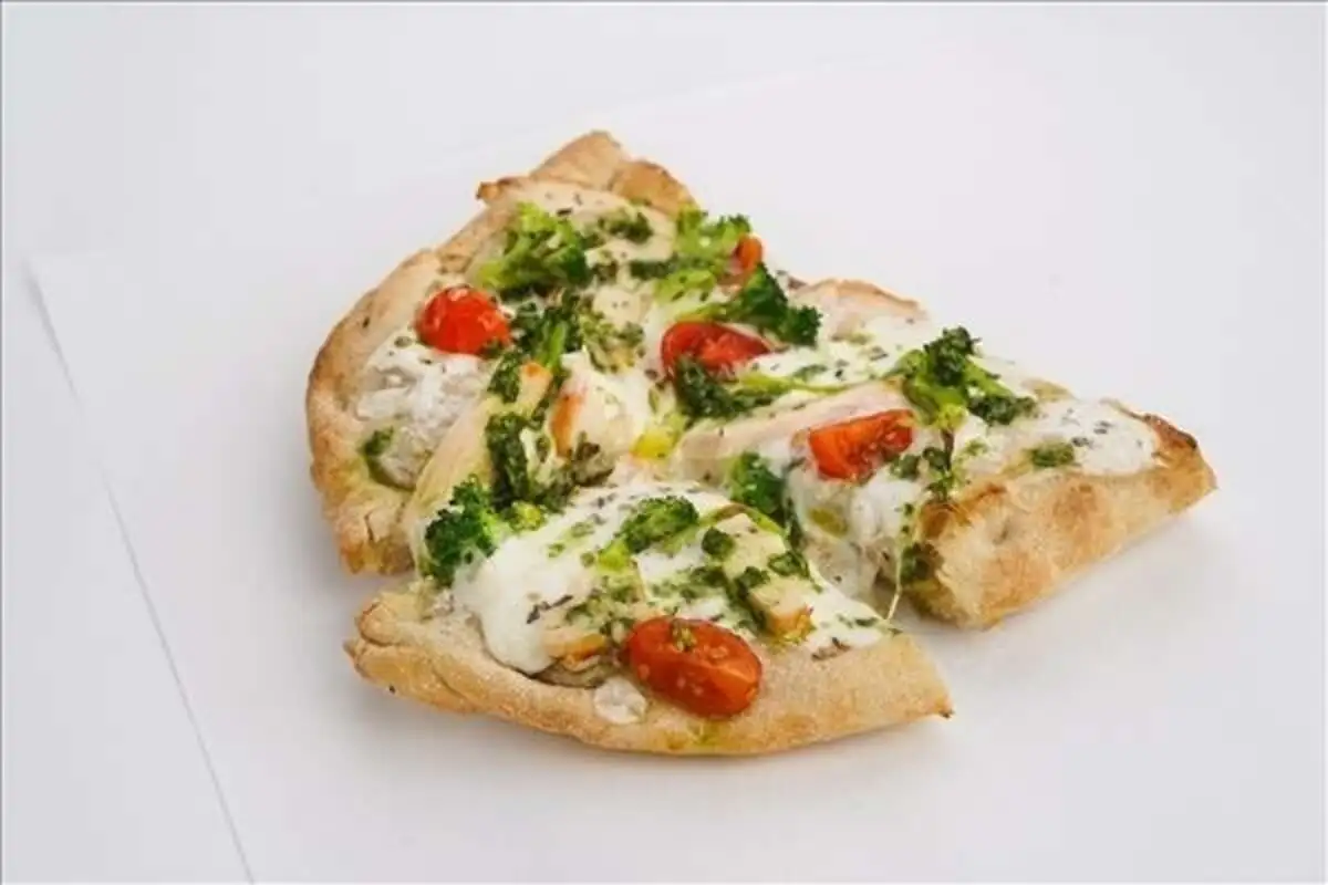 PIZZA цыпленок брокколи с соусом песто 