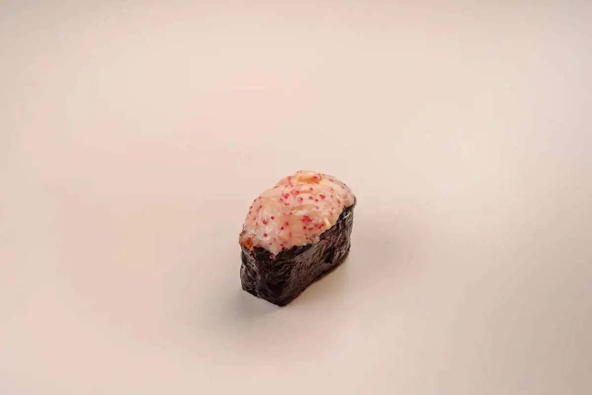 Нигири запеченный с лососем