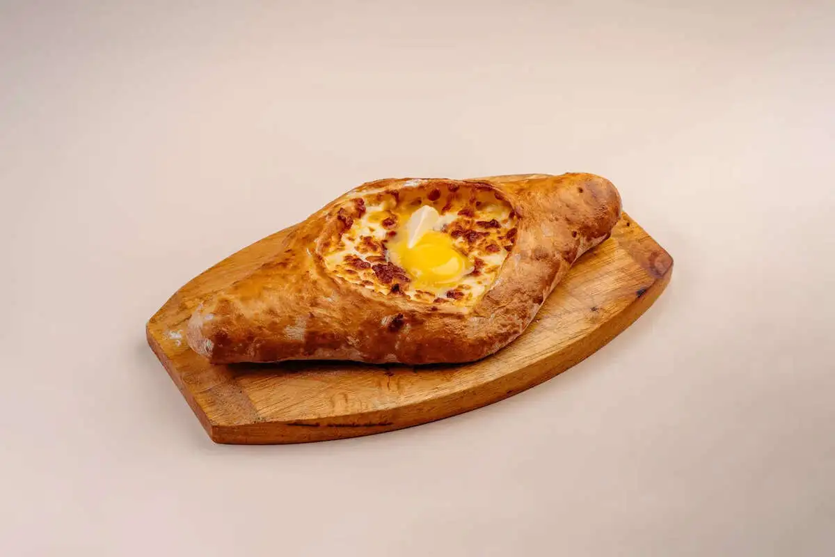 Хачапури по-аджарски