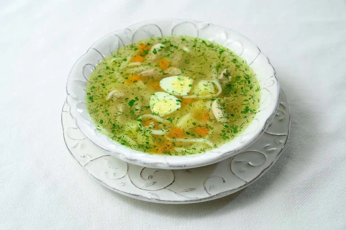 Куриный суп с лапшой по-домашнему