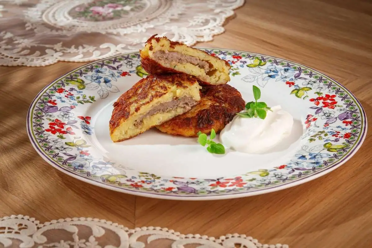 Картофельные колдуны с говядиной