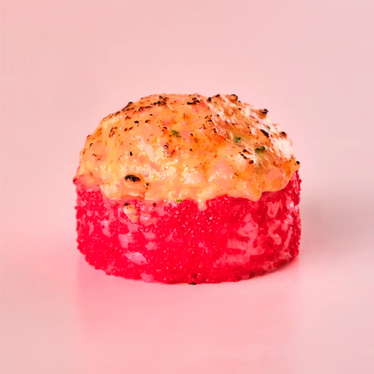 Запеченный Калифорния с креветкой и яки соусом