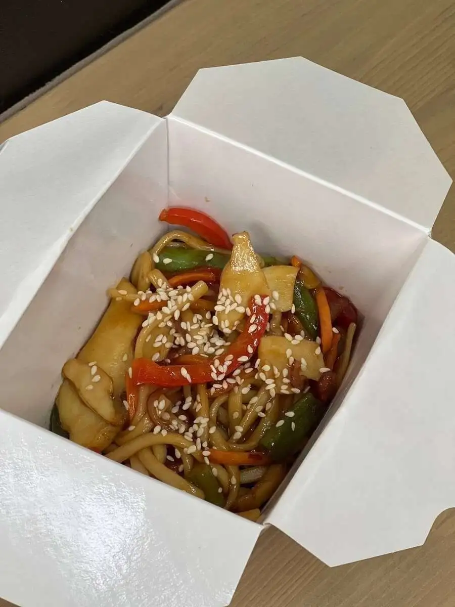 Wok овощной с грибами