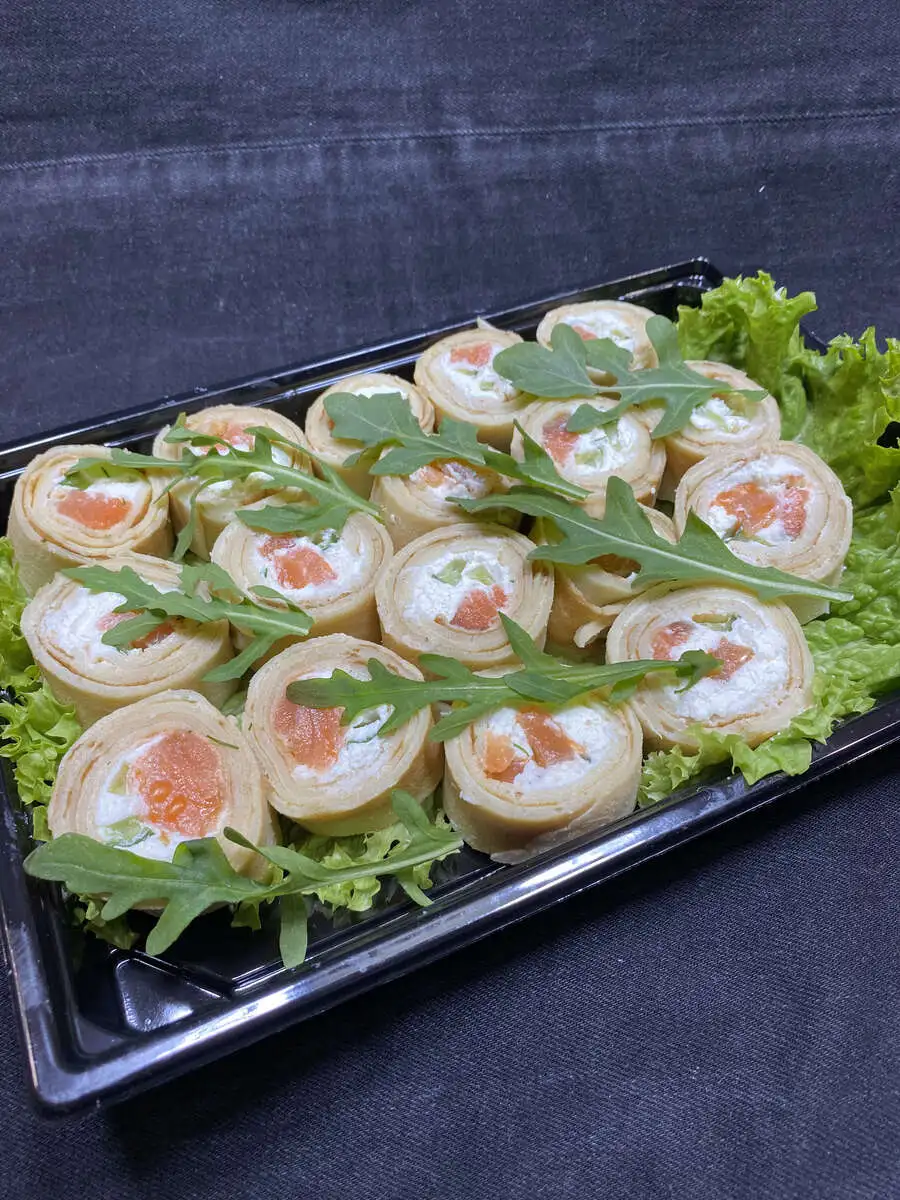 Блинчики с творожным сыром и форелью XL