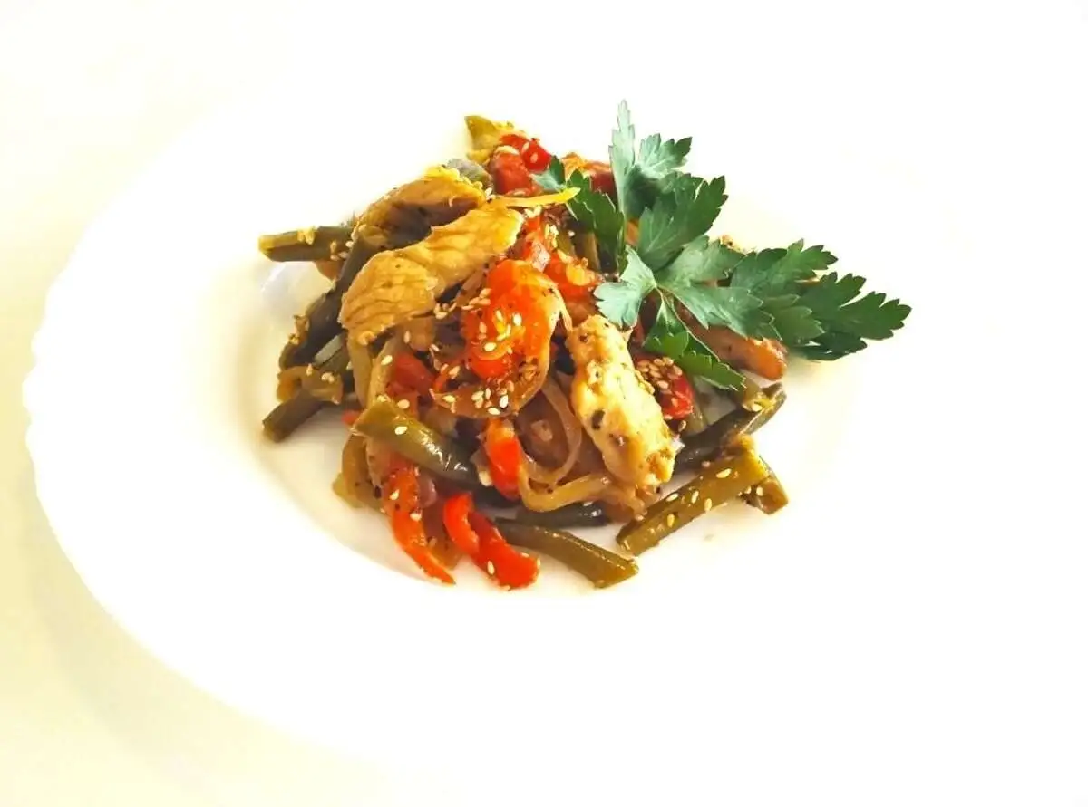 Курица в соусе Терияки с овощами 