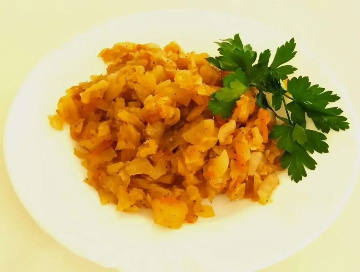 Капуста тушеная