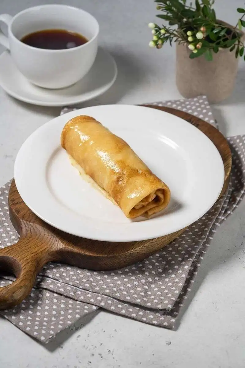 Блинчик с творогом и изюмом 