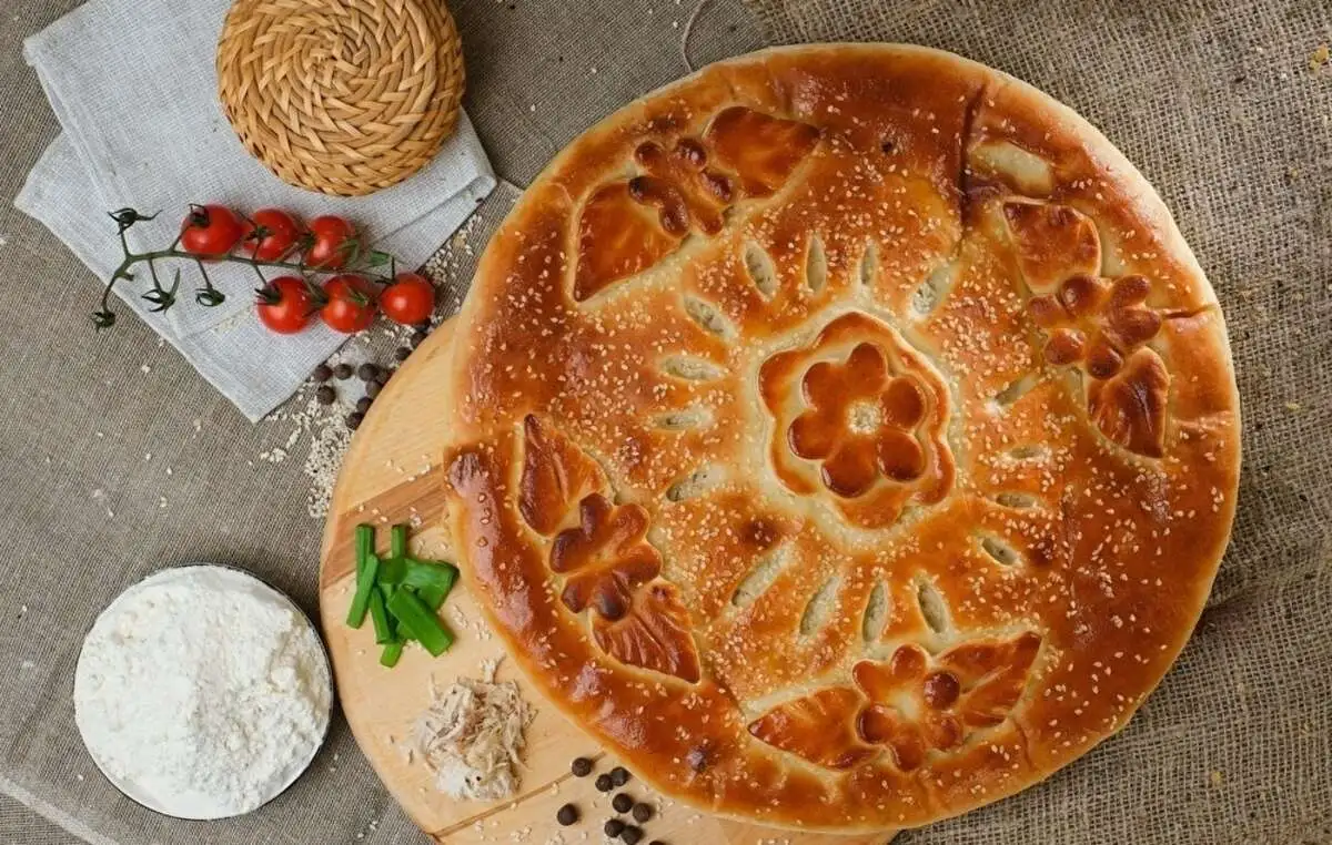 Пирог с куриной грудкой в сливочном соусе 750г.