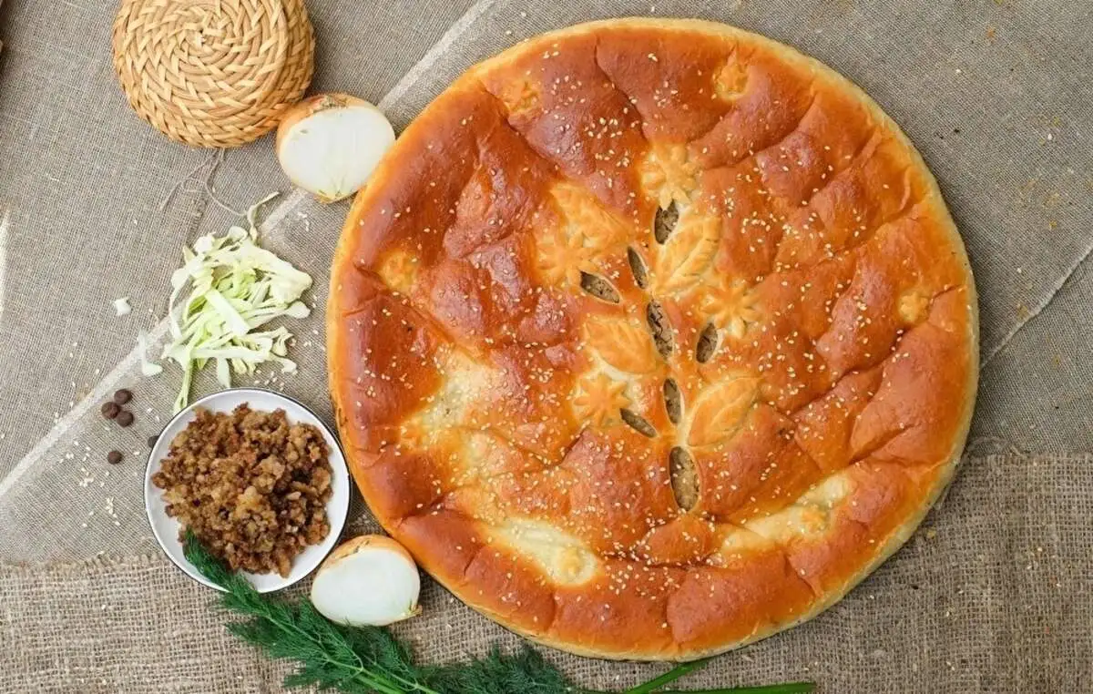 Пирог с мясом и капустой 750г.