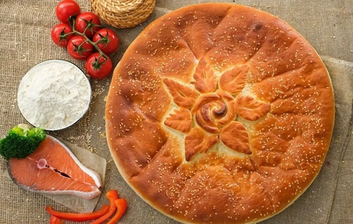 Пирог с форелью и овощами 750г.