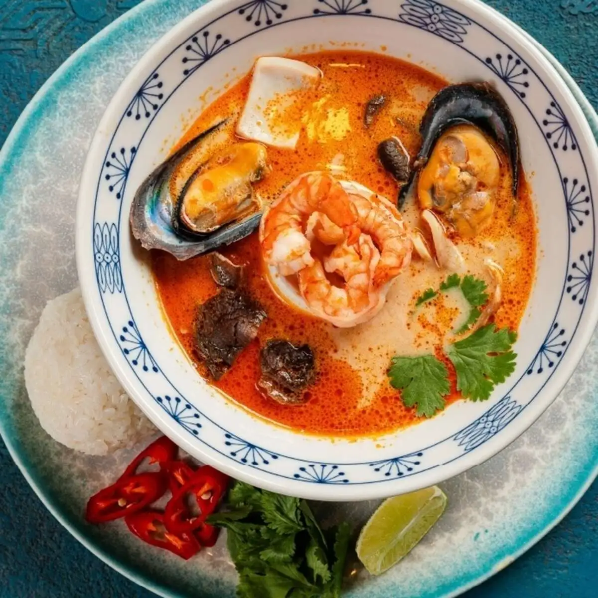 Том Ям с морепродуктами