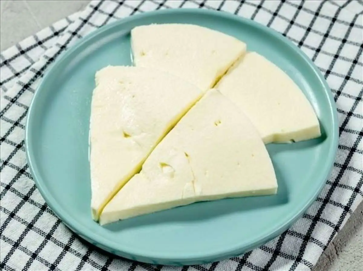 Молочный сулугуни
