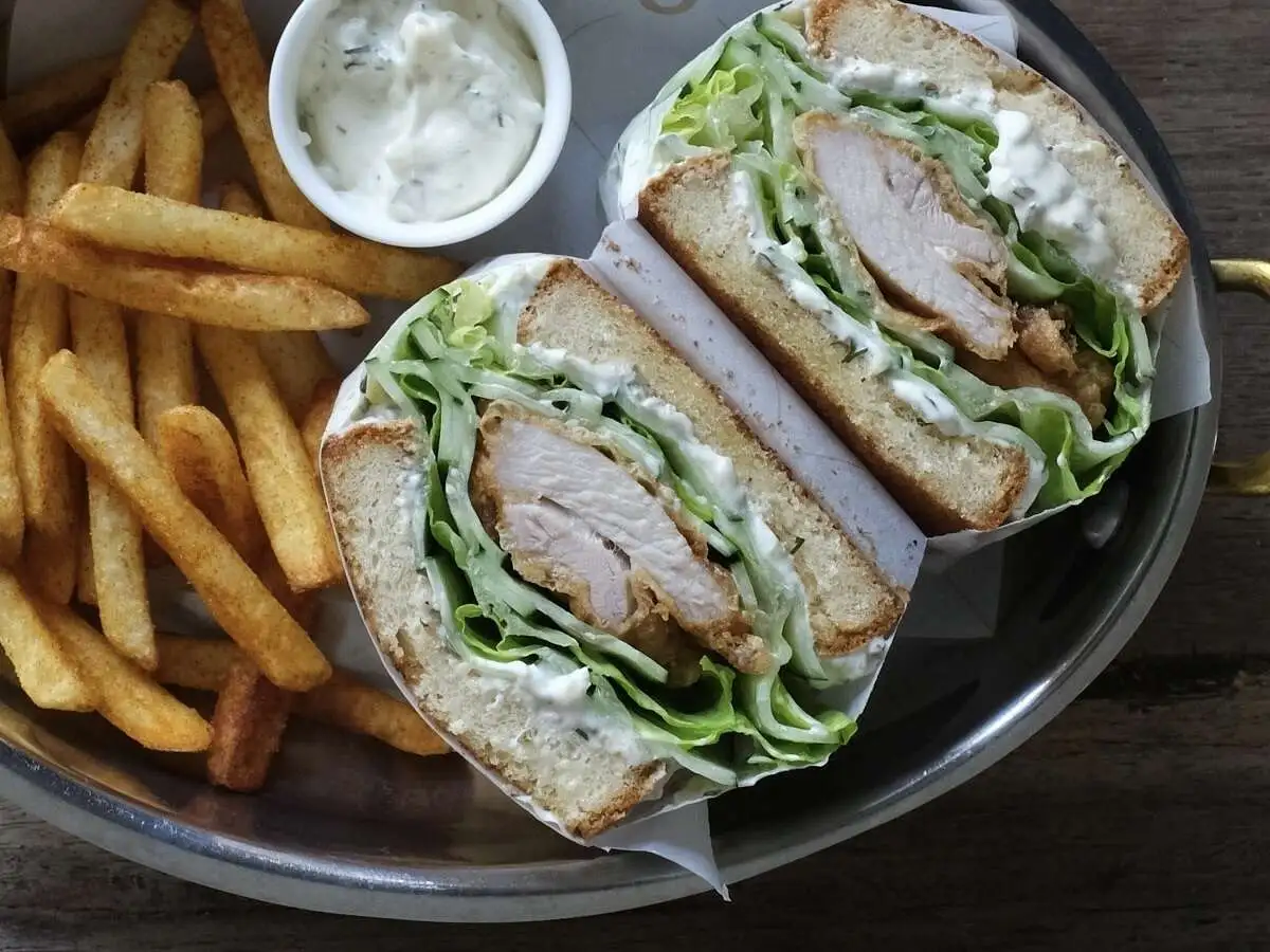 Fried chicken sandwich