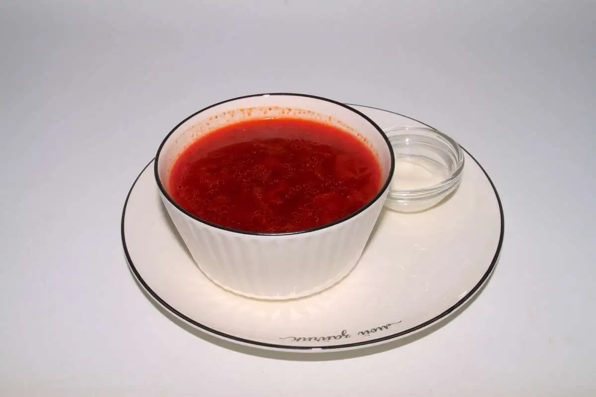 Борщ "Как у мамы" (300/30 гр)