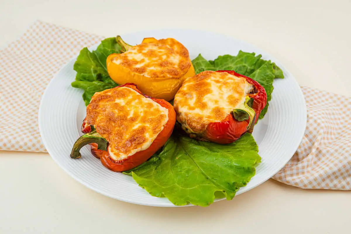 Перец фаршированный курицей и грибами 500г