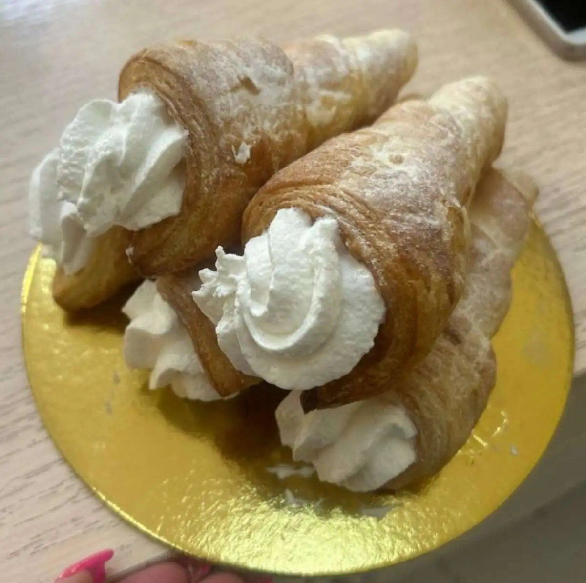 Тубуле с белковым кремом 