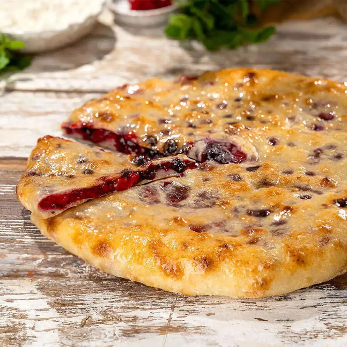Пирог Вишня и черная смородина