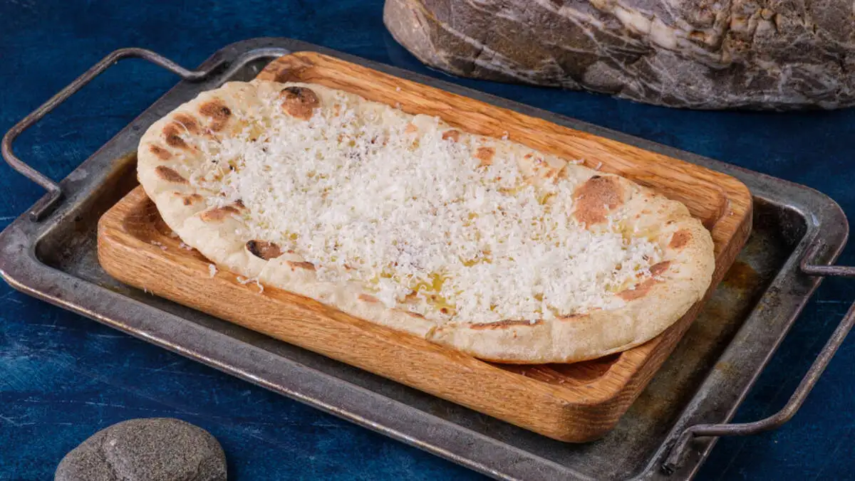Лепешка с сыром
