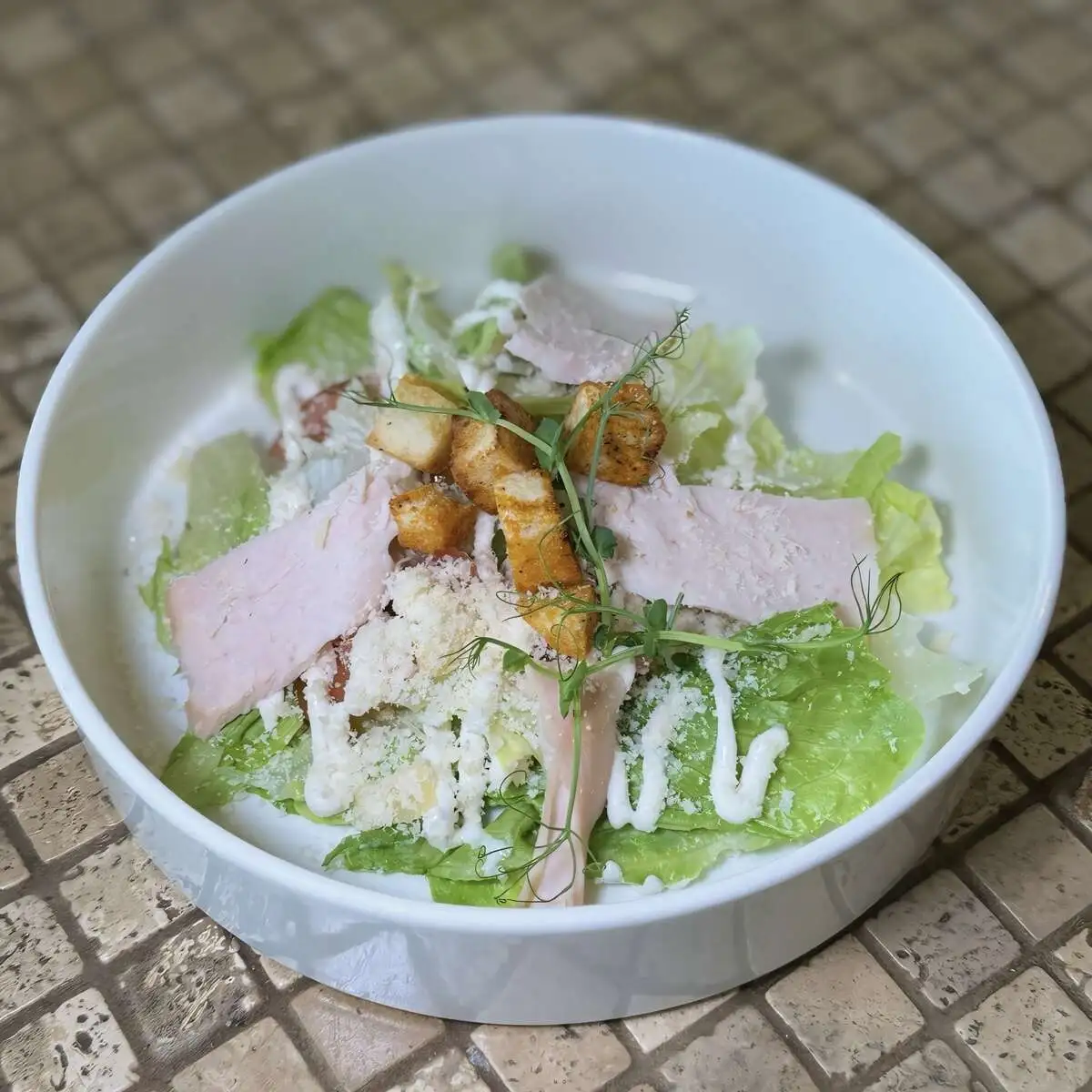 Цезарь с курицей