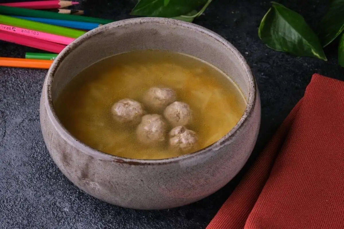 Суп с фрикадельками