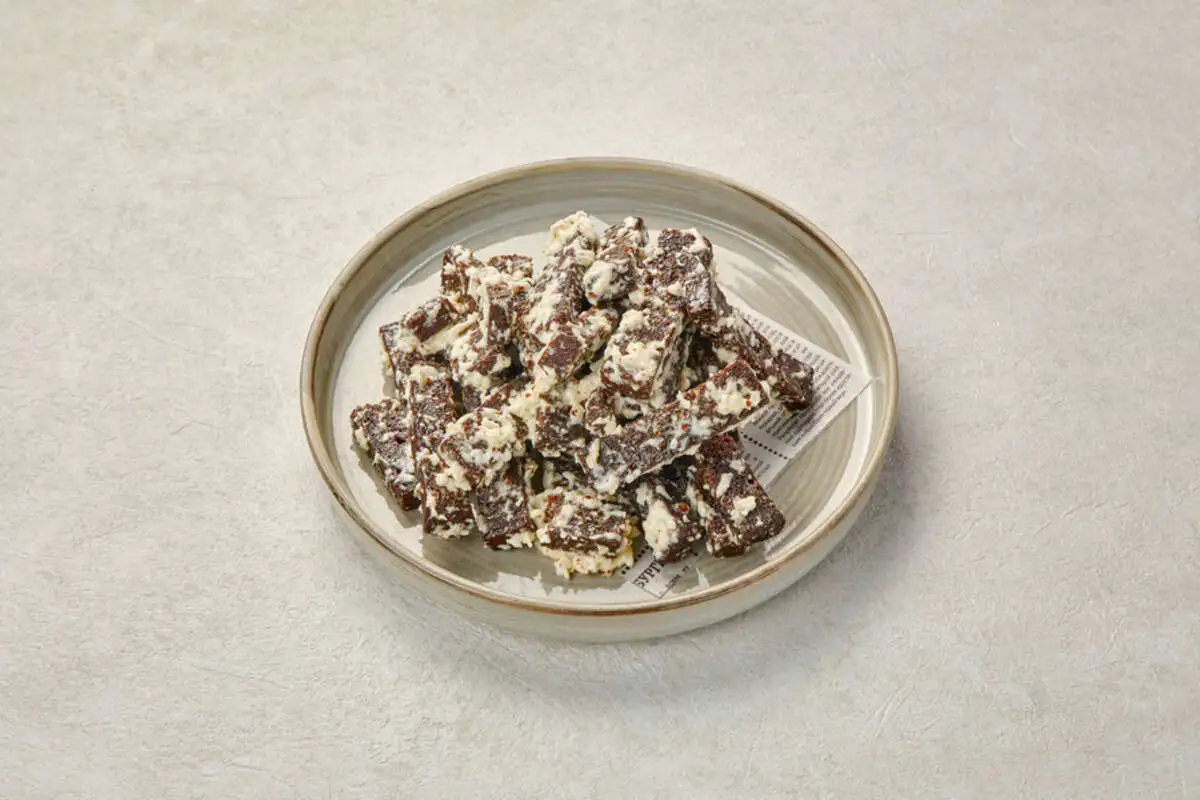 Гренки с сырно-чесночным соусом