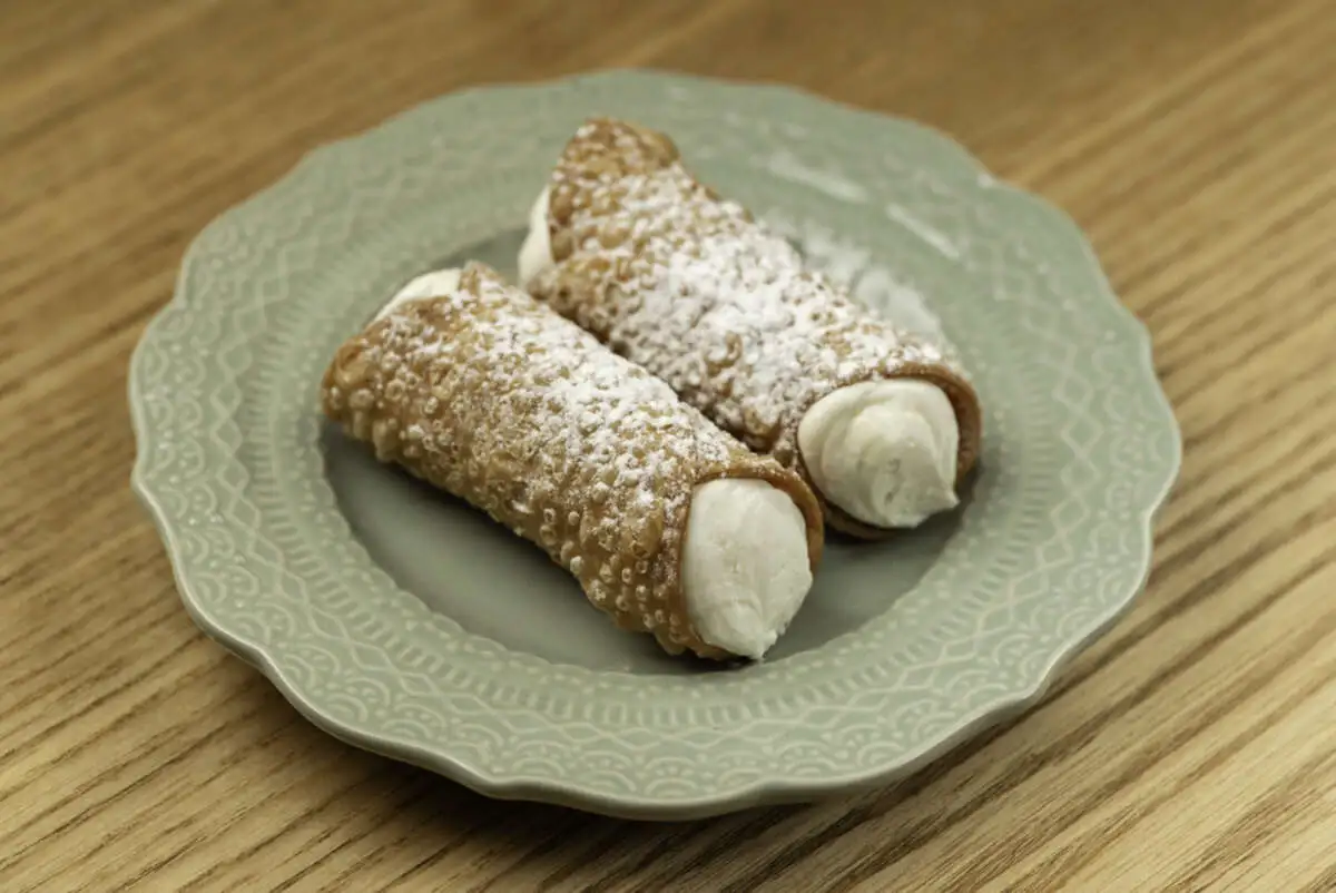 Канноли
