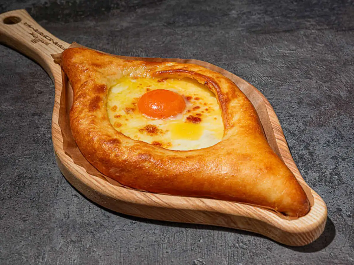 ХАЧАПУРИ ПО-АДЖАРСКИ