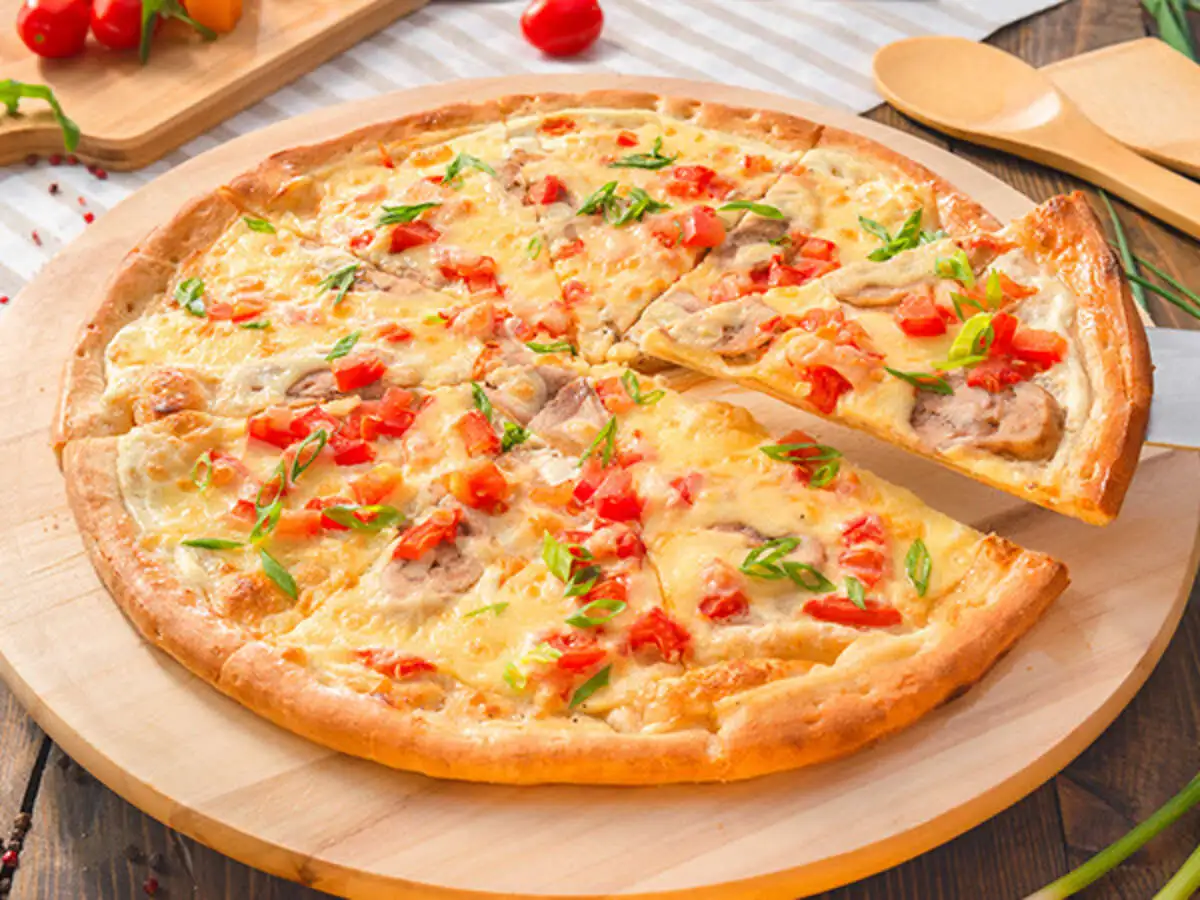 Пицца детская с курицей