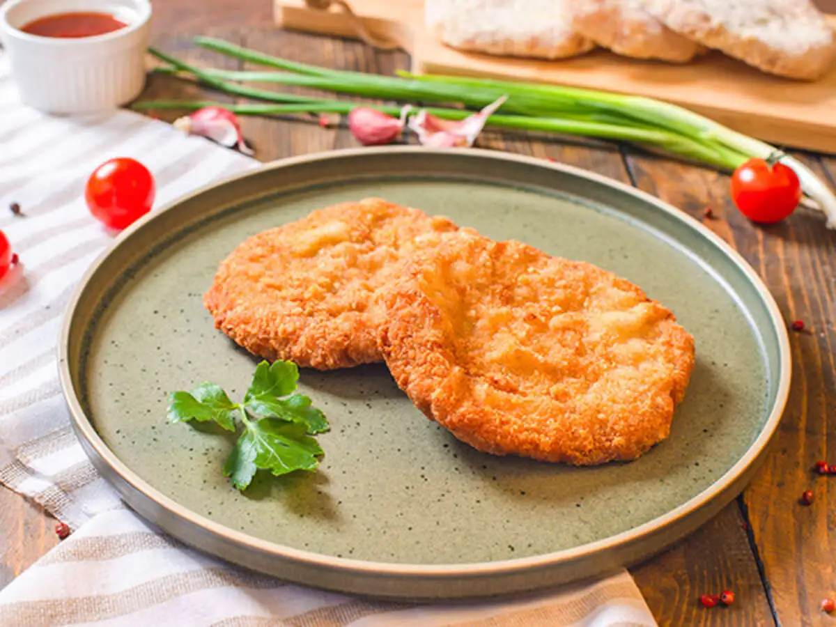 Шницель из курицы замороженный