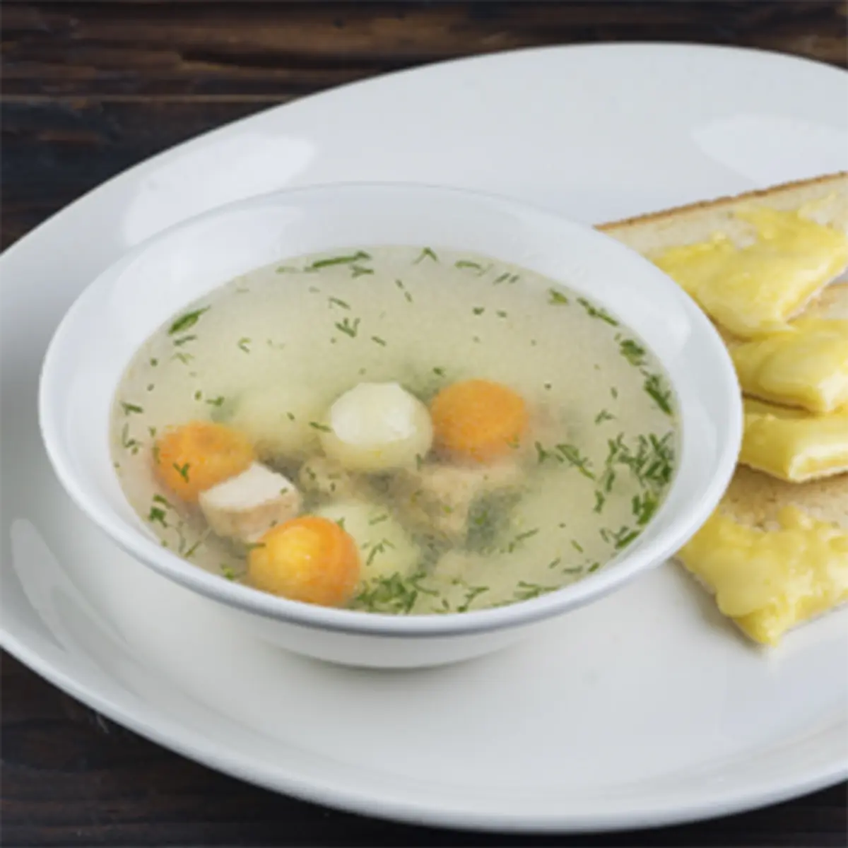 Куриный суп с сырными Гренками - ланч