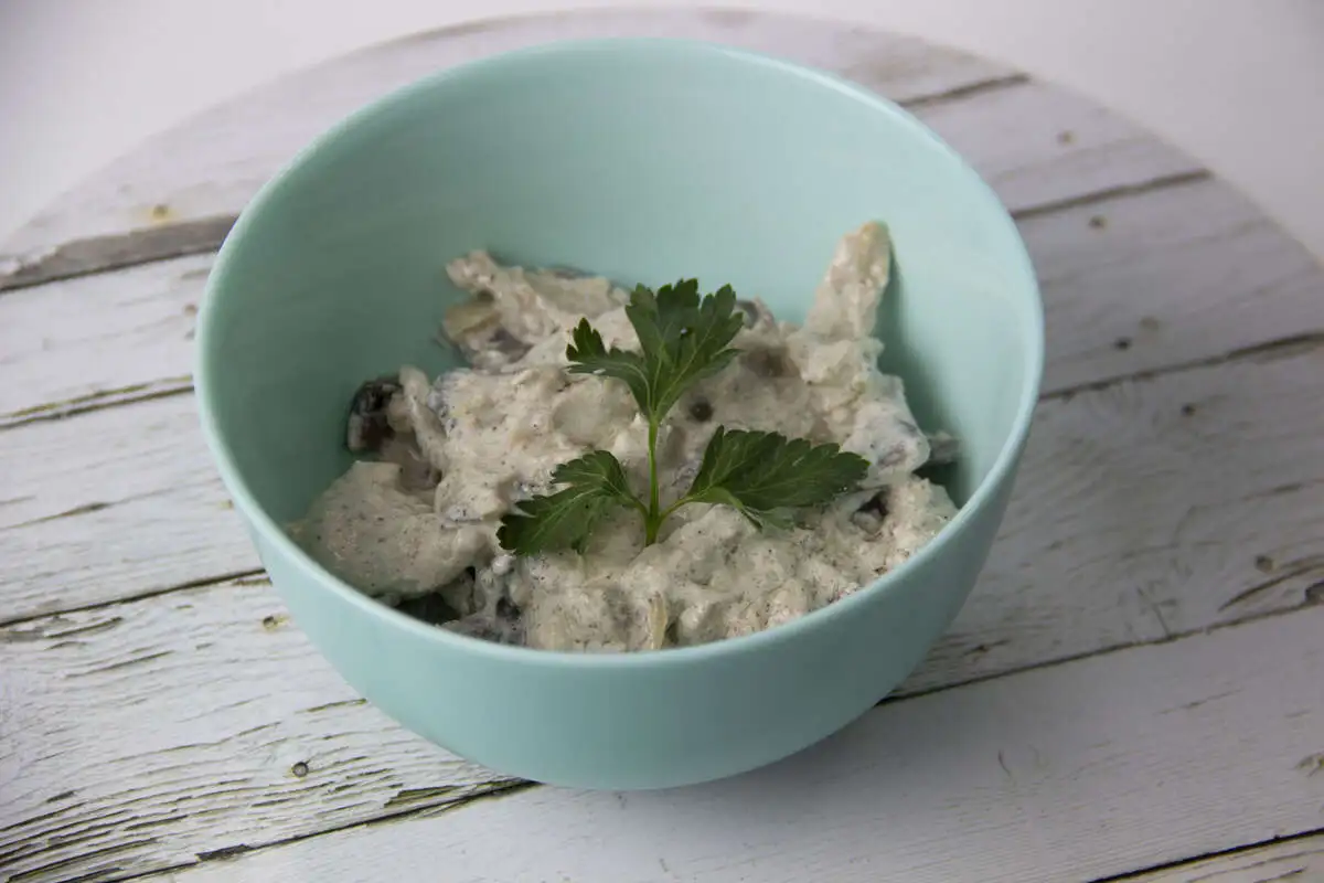 Бефстроганов из курицы в сметанном соусе