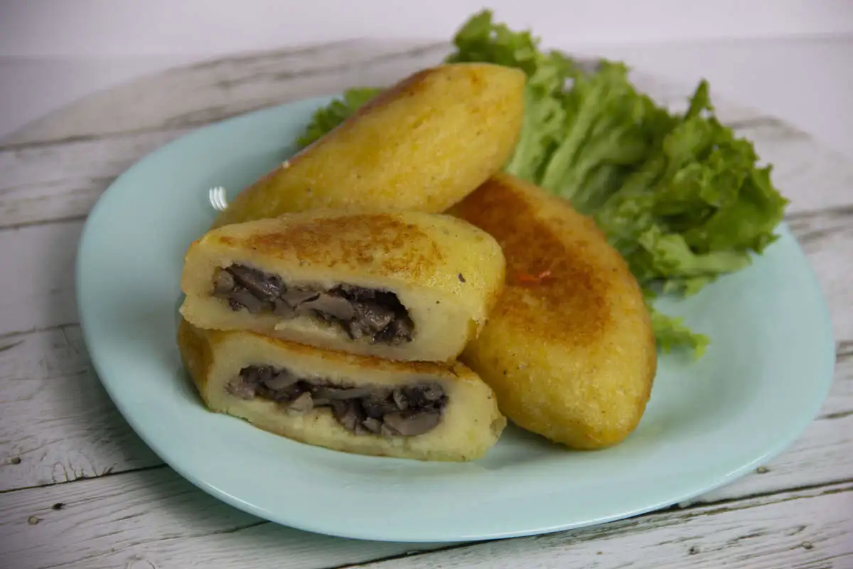 Зразы  картофельные с грибами